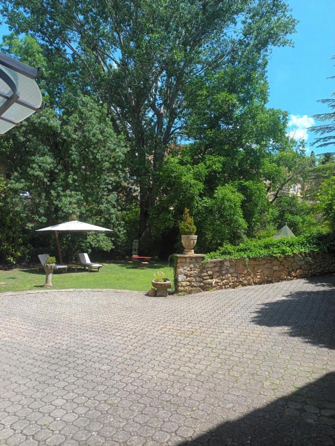 Bed and Breakfast Le Vieux Moulin De Jouques Zewnętrze zdjęcie