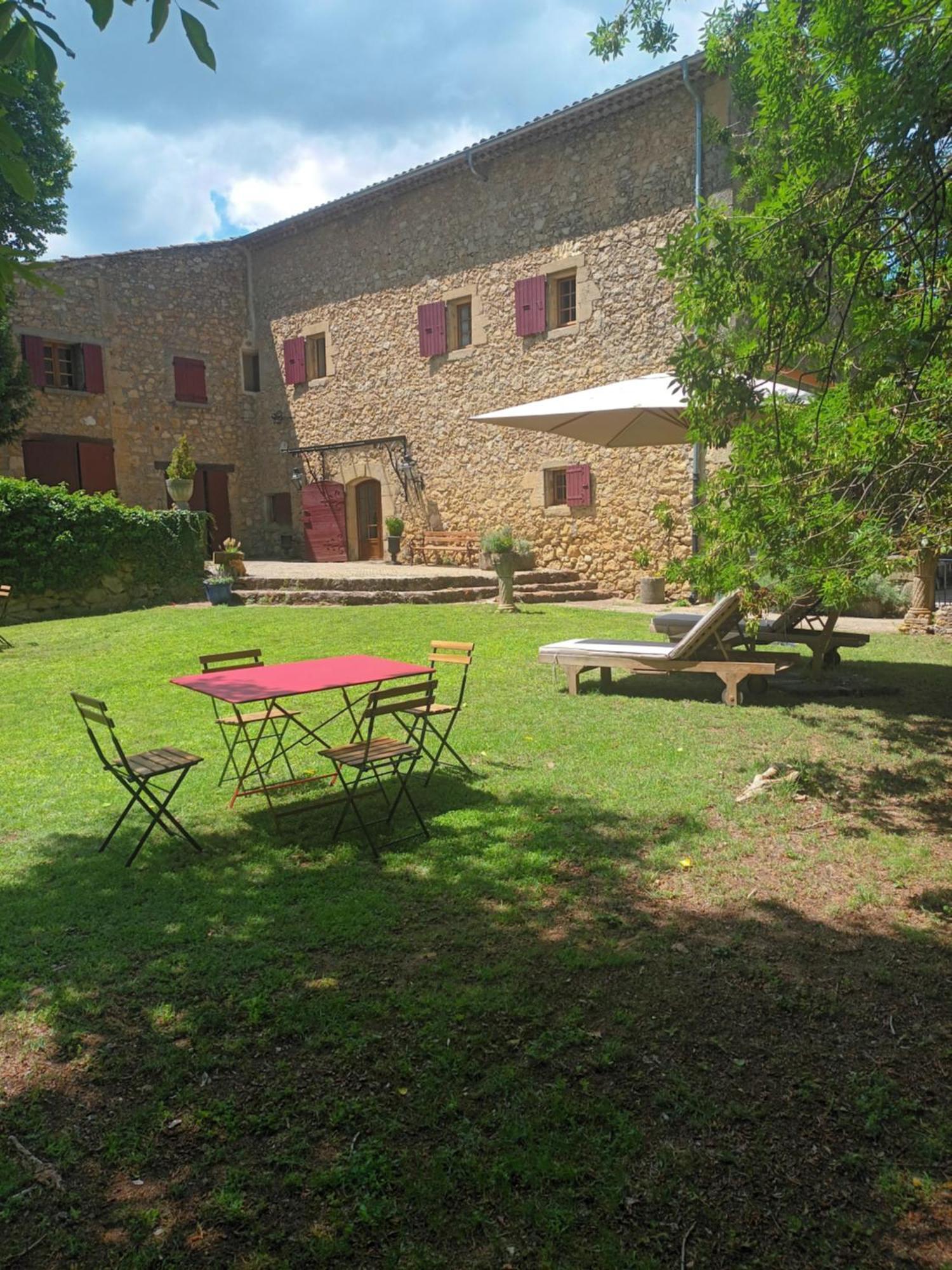 Bed and Breakfast Le Vieux Moulin De Jouques Zewnętrze zdjęcie
